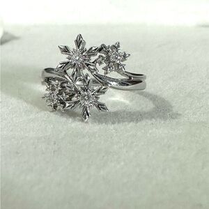 Disney Enchanted Genuine Diamond Snowflake Ring Size 8